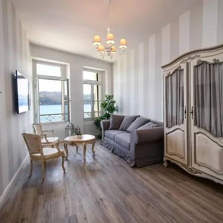 Апартаменти Romantic Benaco *