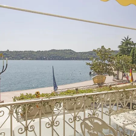 Romantic Benaco Appartement *